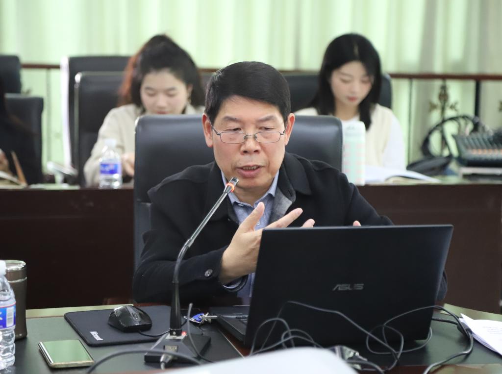 “第三次党代会报告”宣讲