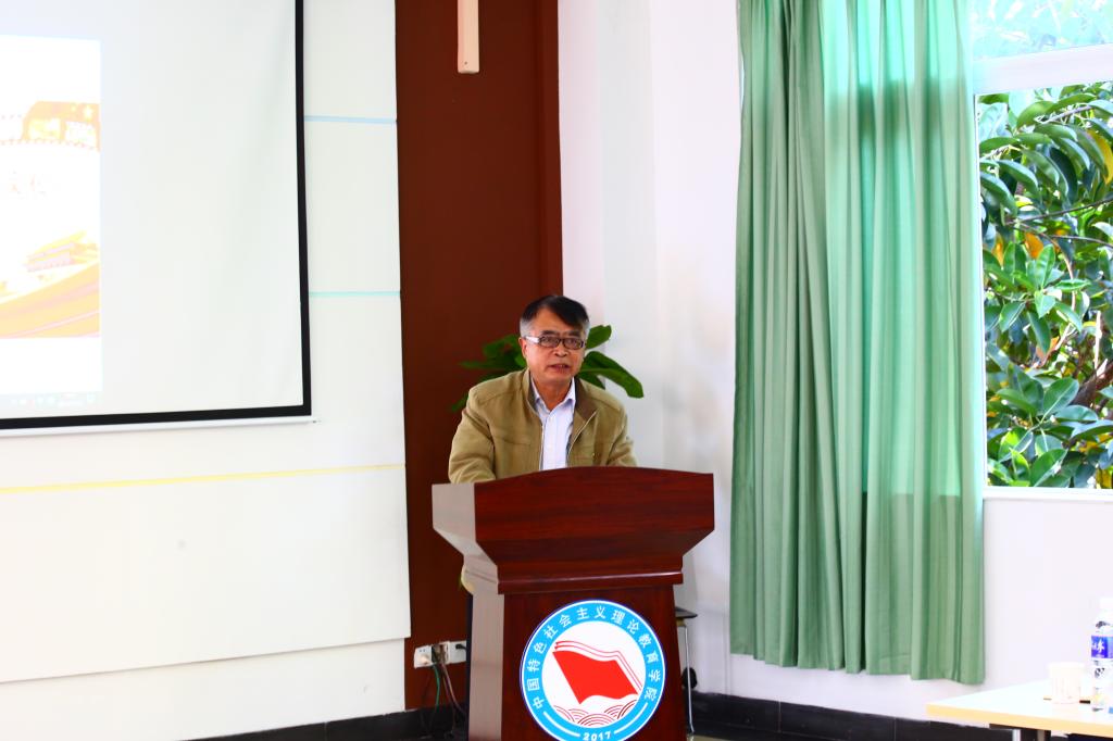 四川省党史学会常务副会长、中共四川省委党史研究室副巡视员宁志一发言